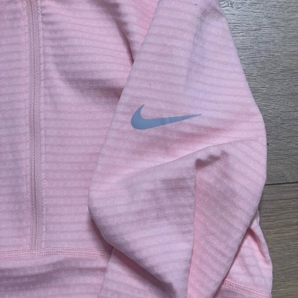 NIKE 1/2 Zip Lucky Azalea women's golf sweatshirt salmon Size XSMALL